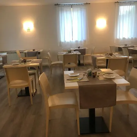 酒店 Florida 马尔切西内